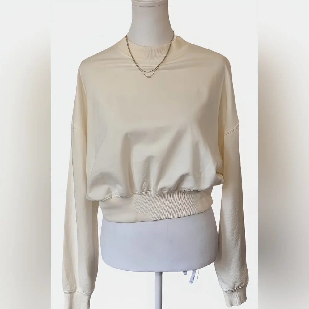 Hurley Cream Long Sleeve Crop Top - Picture 1 of 5